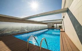 Las Condes, al lado de Marriott y Parque Arauco, ideal para Trabajo, Salud y Vacaciones